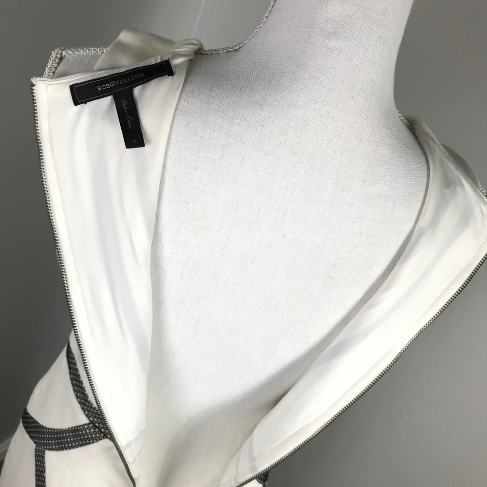 BCBG Max Azria Dress Size M - Picture 4 of 7